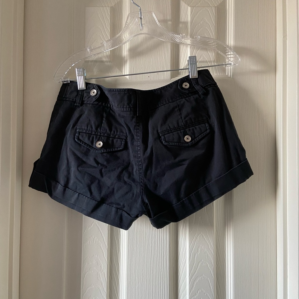 Express Shorts - Picture 2 of 2